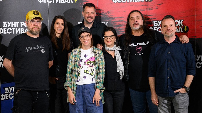 Pobednik festivala bend “Paks”